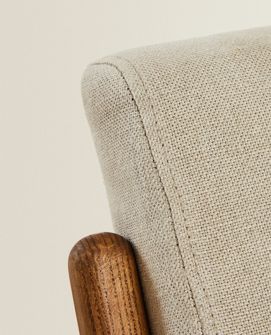 Essential - Poltrona de Madera y Lino